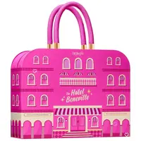 Calendrier de l’Avent Benefit — The Hotel Beneville — vue 1