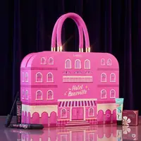 Calendrier de l’Avent Benefit — The Hotel Beneville — vue 6