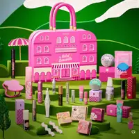 Calendrier de l’Avent Benefit — The Hotel Beneville — vue 8