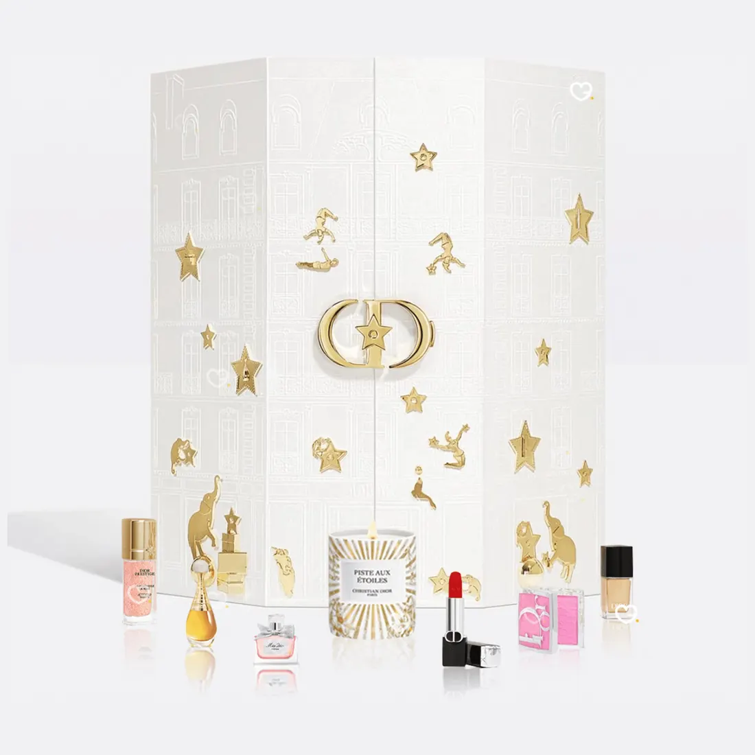 Les produits Dior alignés devant le coffret fermé